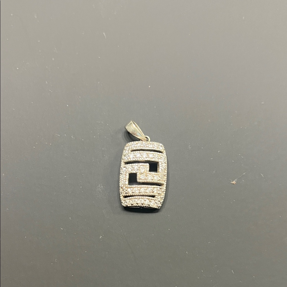 Silver Rectangular Pendant With Sparkling Design - image 1